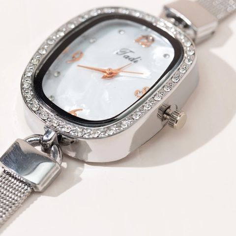 Orologio Al Quarzo Da Donna Cassa Ovale Lunetta Con Strass Cinturino In Maglia Di Acciaio Inossidabile