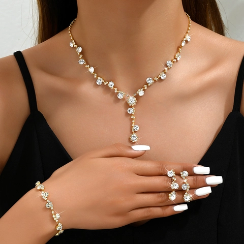 Elegante Set di Gioielli in Rame con Strass e Perle Artificiali per Donna Matrimonio Festa Serale Collana Bracciale Orecchini