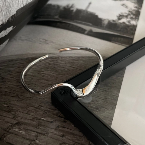 Mobius Bangle S925 Sterling Silver Twisted Wave Open Cuff Minimalist Polished Jewelry Gift For Women