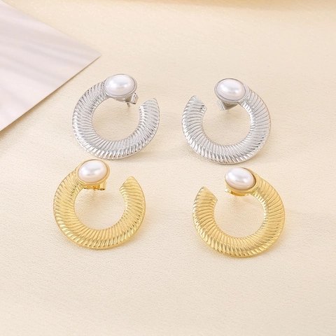 Orecchini a Cerchio a Forma di U in Acciaio Inossidabile Retro Francese Con Texture Elicoidale Perla Artificiale Gioielli Donna