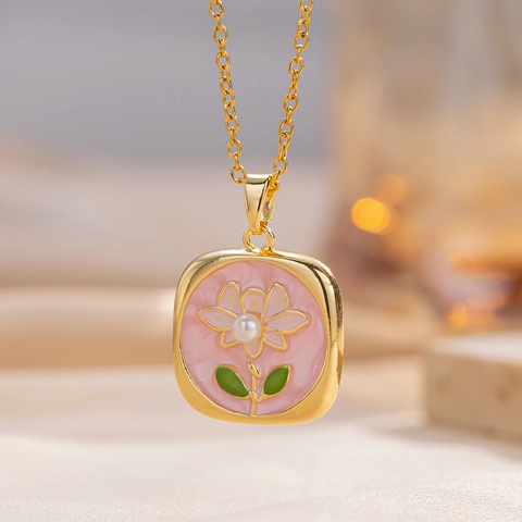 Collar Con Colgante Cuadrado De Esmalte Floral Para Mujer Cadena De Acero De Titanio Joyería De Cobre Con Perla Artificial