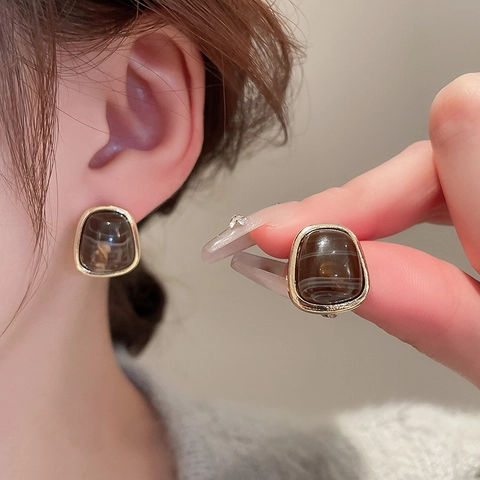 Vintage Geometric Trapezoid Resin Stud Earrings With Silver Earring Post Gold Plated Alloy French Style For Women