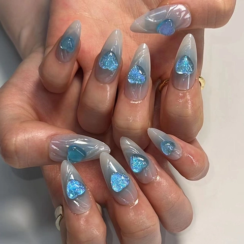 Lange Amandel Press On Nagels Blauw Gradiënt 3D Hart Decoratie Kunstnagels Glanzende Manicure Voor Dames