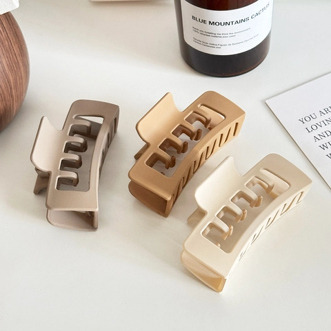 Matte Square Hair Claw Clip Hollow Geometric Large Hair Clamp Strong Hold Minimalist Hair Styling Accessories For Women