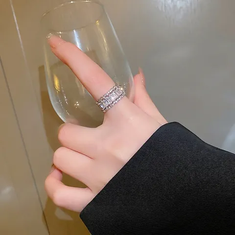 Anillo Abierto De Lujo Para Mujer Con Incrustaciones De Circón Rectangular Y Redondo Joyería De Dedo De Cobre Ajustable Elegante Color Plata