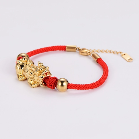 Bracelet Cordon Rouge Pi Xiu Plaqué Or 18K Acier Inoxydable 316L Créature Mythique Charme De Chance Femme Ajustable