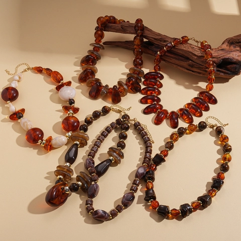 Vintage Acrylic Beaded Necklace For Women Irregular Geometric Amber Marble Pattern Resin Sweater Chain Ethnic Style