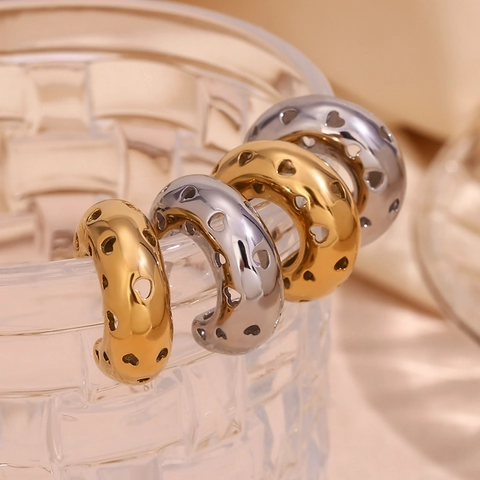 Orecchini a Cerchio a Forma di C con Cuore Traforato in Acciaio Inossidabile Geometrici Placcati Oro Argento Gioielli