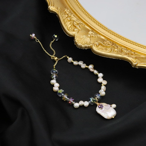 Élégant Bracelet Baroque en Perle d'Eau Douce pour Femmes Design Original Perles de Cristal Strass Bijoux en Alliage Réglables