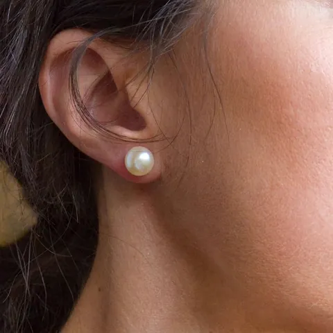 eManco Minimalistische Edelstahl Künstliche Perle Ohrstecker Für Damen 4mm 6mm 8mm Gold Silber Elegante Schmuck Accessoires