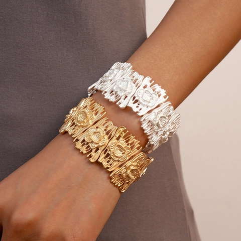 Bracciale Rigido Largo In Lega Vintage Con Rilievo Floreale Cavo Metallo Opaco Texture Geometrica Gioielli Di Moda Per Donne