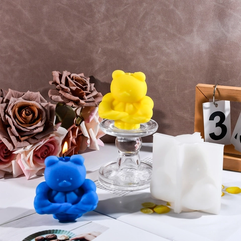 Muscle Bear Silicone Mold 3D Stereoscopic DIY Handmade Candle Plaster Soap Aromatherapy Ornament Making Tool