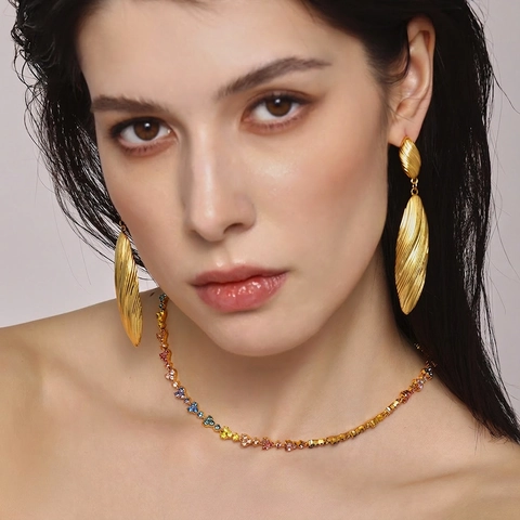 Pendientes Largos De Acero Inoxidable Con Textura Rayada Forma De Hoja Retorcida Chapados En Oro Joyas Elegantes Mujer