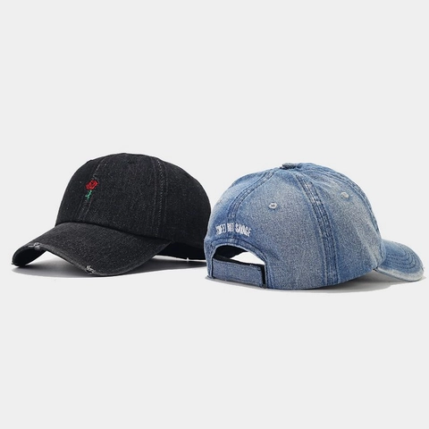 Cappellino da Baseball in Denim Distressed alla Moda per Uomo Donna Ricamo Rosa Vintage Street Style Regolabile Sole
