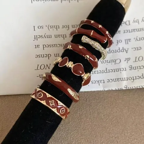Vintage Roter Emaille Ring 14K Vergoldetes Kupfer Verstellbarer Fingerschmuck Für Damen Retro Muster Eleganter Stil