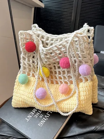 Bolso De Hombro De Ganchillo Para Mujer Hecho A Mano Algodón Malla Hueco Bloque De Color Con Pompones De Colores Vacaciones De Verano