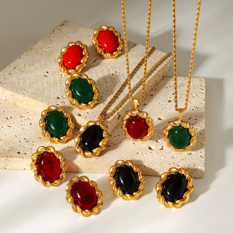 French Vintage Stainless Steel Inlaid Rhinestone Necklace And Earrings Niche Design Oval Artificial Gemstone Jewelry For Women