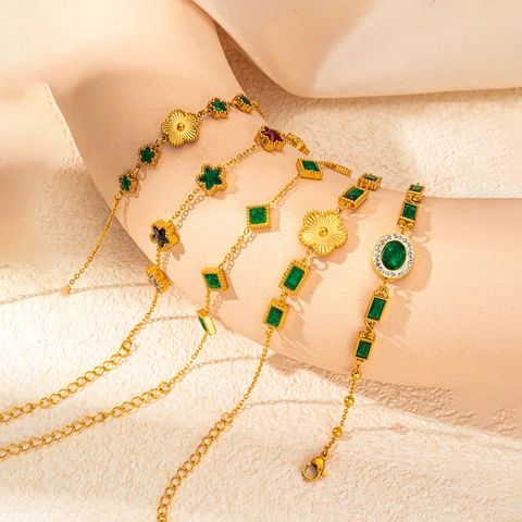French Vintage Emerald Green Zirconia Titanium Steel Bracelet Women Forest Style Star Flower Charm Adjustable Jewelry
