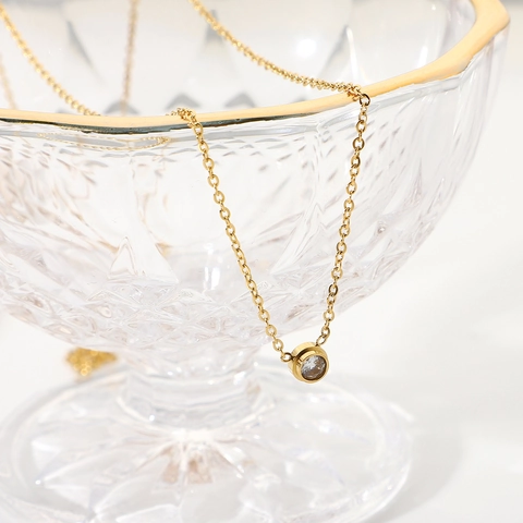 Collana Minimalista In Acciaio Inossidabile Con Ciondolo Tondo In Zircone Placcato Oro 18K Gioielli Eleganti Da Donna