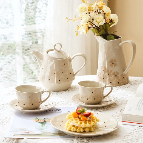 Irreguläre Keramik Kaffeetasse Untertasse Und Teekanne Vintage Französischer Stil Polka Dot Sakura Blumenmuster Creme Beige Unterglasur Porzellan