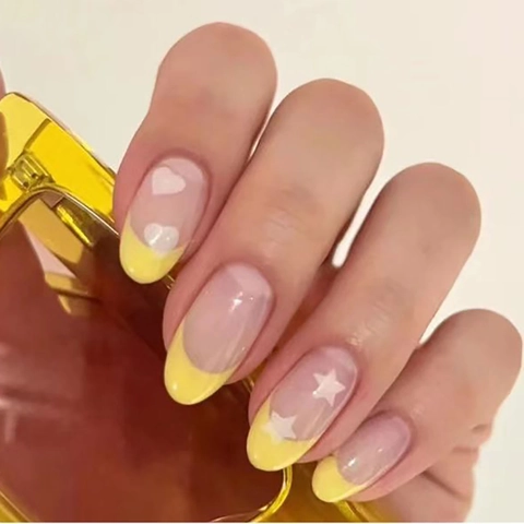 Unghie Finte Press On French Gialle Motivi Cuore Stella Forma Mandorla Lucide Manicure Artificiale