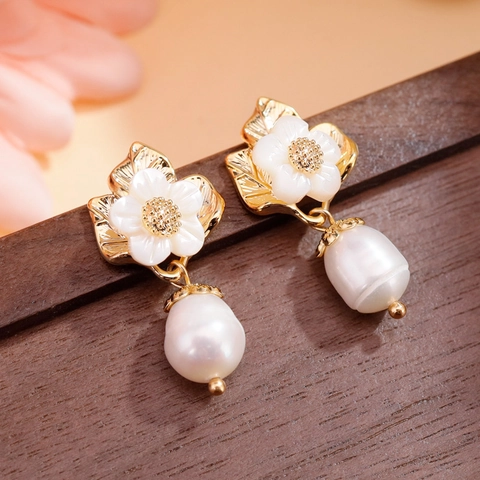 Vintage Chic Gold Plated Camellia Flower Stud Earrings Natural Baroque Freshwater Pearl Drop Earrings For Women Jewelry