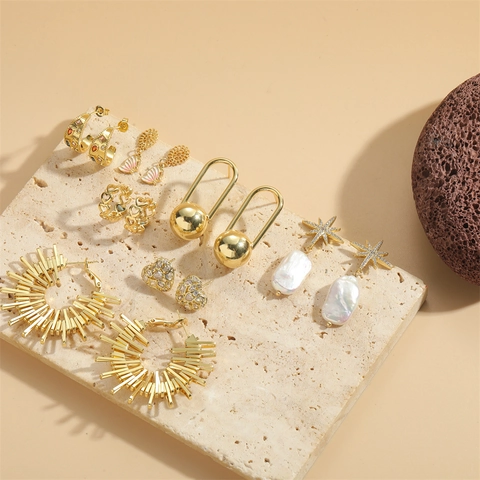Orecchini Eleganti In Rame Con Zirconia Perla Artificial E Smalto Cuore Farfalla Stile Geometrico Per Donne