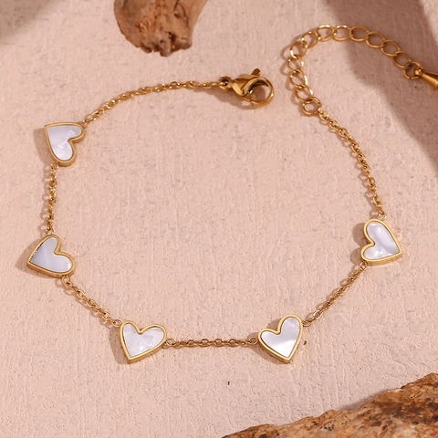 Stainless Steel 18K Gold Plated Heart Bracelet For Women Elegant White Shell Heart Charm Adjustable Chain Fashion Jewelry
