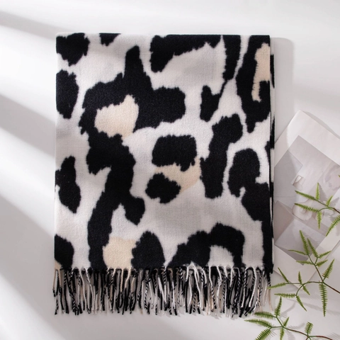 Luxurious Imitation Cashmere Scarf Black White Cow Print Soft Winter Shawl With Tassels For Women Men Couple Warm Pashmina Wrap