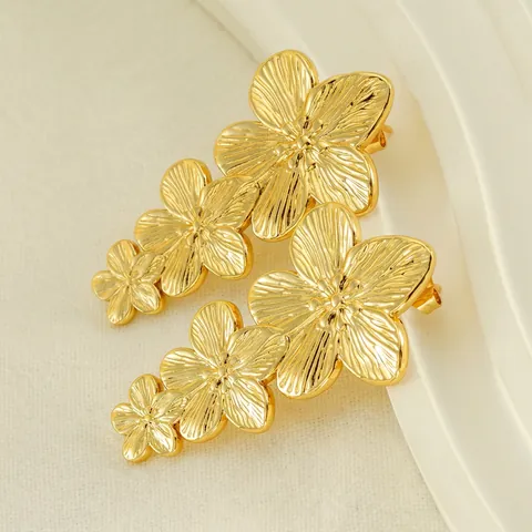 Vintage Bloem Drop Oorbellen Voor Vrouwen 18K Verguld Roestvrij Staal Gelaagde Bloemblaadjes Textuur Sieraden