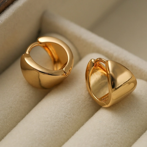 Dreieckige Geometrische Creolen Kupfer Echtgold Versilbert Poliert Retro Minimalistischer Stil Für Frauen