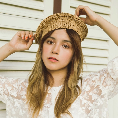 Handgemaakte Stro Baret Vrouwen Ademend Haakwerk Retro Schilder Pet Zomer Zonbescherming Strand Vakantie Mode Accessoire