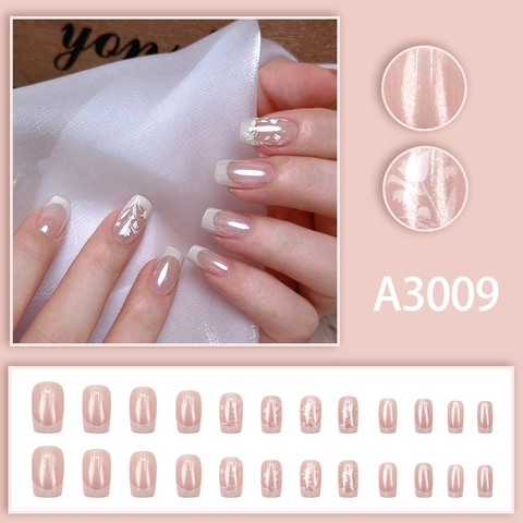 French Style Pearlescent Pink Press On Nails White Floral Pattern Short Square Elegant Fake Nails Women