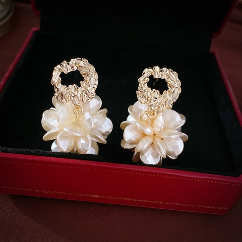Vintage French Flower Drop Earrings With 925 Sterling Silver Earring Post Gold Alloy Acrylic Pearlized Petals Women Jewelry