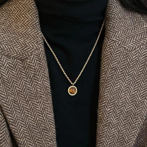 Collana Con Pendente In Pietra Occhio Di Tigre Tondo Vintage Placcato Oro Texture Corda Attorcigliata Catena Lunga Maglione Per Donna