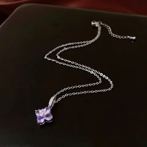 Collar Con Colgante De Flor Morada Para Mujer Cobre Con Circón Elegante Cadena De Clavícula Floral De Cuatro Pétalos Incrustada