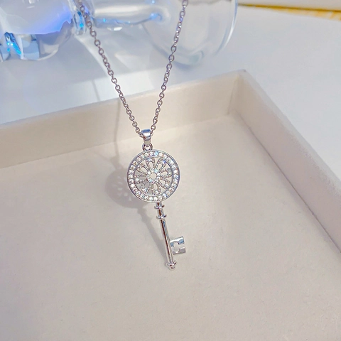 Elegante Collana Pendente Chiave Magica Acciaio Inossidabile Rame Zircone Intarsiato Stile Coreano Gioielli Moda Donna