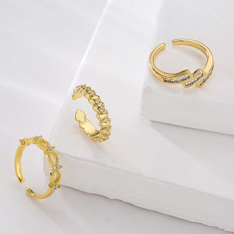 Verstellbarer Offener Ring Kupfer 18K Vergoldet Zirkonia Geometrisch Herz Hohl Unregelmäßig Mode Schmuck Für Damen