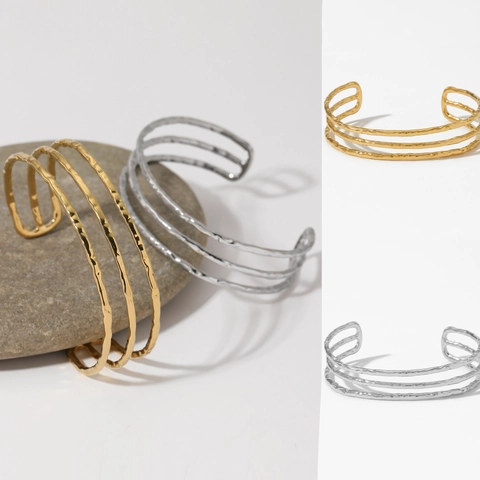 Edelstahl Dreischichtiges Wellenlinien Manschettenarmband Für Frauen Minimalistisches Gehämmerte Textur Verstellbar Offener Armreif