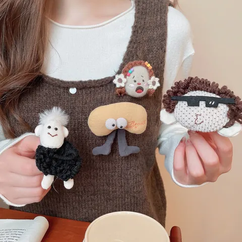 Funny Plush Cartoon Brooches Fabric Cute Handmade Clothing Decorative Pins Novelty Accessories For Women Girls