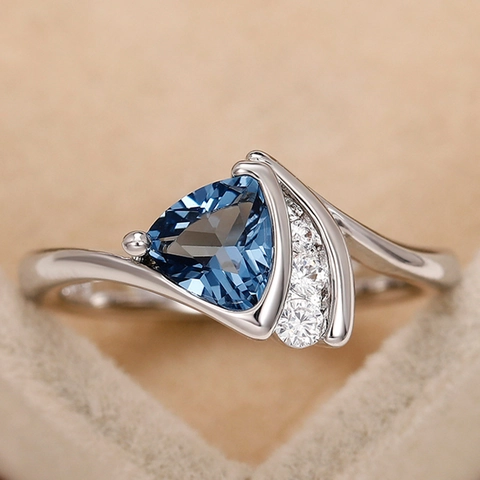 Triangle Blue Zircon Ring Copper Twisted Band Geometric Finger Jewelry For Women Elegant Proposal Gift