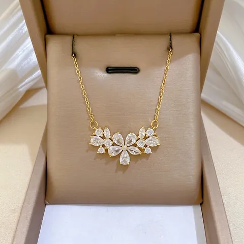 Flower Pendant Necklace Stainless Steel Chain Copper Zircon Hollow Out Luxurious Elegant Jewelry For Women