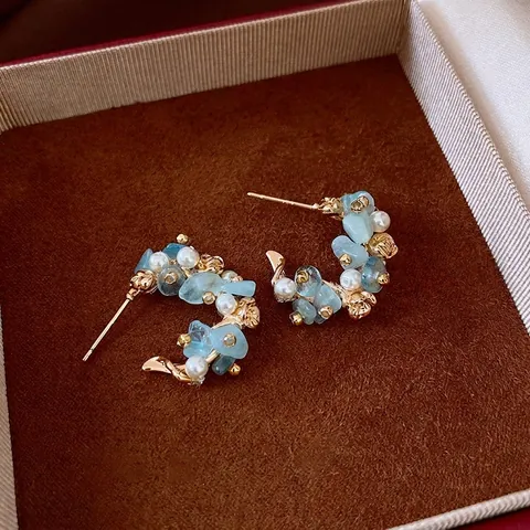 C-Hoop-Ohrringe Mit Aquamarin-Bruchsteinen Künstlichen Künstliche Perlen Und Silbernem Ohrstecker Französischer Retro-Blumen-Rosen-Schmuck