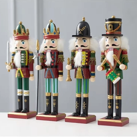 Christmas Nutcracker Soldier Ornaments Wooden Traditional Hand Painted Vintage Decorative Holiday Home Desktop Table Centerpiece