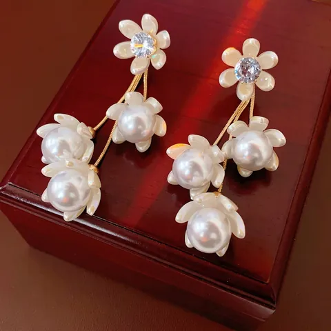 Französische Vintage Blumen Quaste Künstliche Perlen Tropfen Ohrringe Mit Zirkon Und Silbernen Ohrstecker Elegant Chic Damen Schmuck