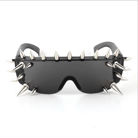 Punk Gothic Sunglasses With Metal Spikes Oversized Shield Glasses For Party Cosplay UV400 PC AC Fashion Eyewear