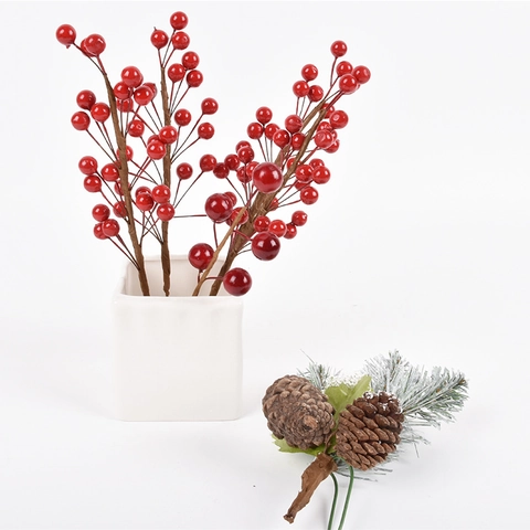 Künstliche Weihnachtsbeeren Und Tannenzapfen Zweige Sowie Pfauenfeder Clips Für DIY Weihnachtsbaum Dekoration Und Party Layout