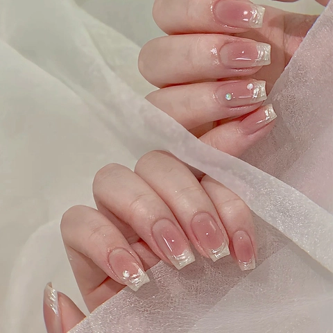 Press On Nails Reusable Artificial Finger Nails With 3D Rhinestones Artificial Pearls Elegant Cat Eye French Style For Women