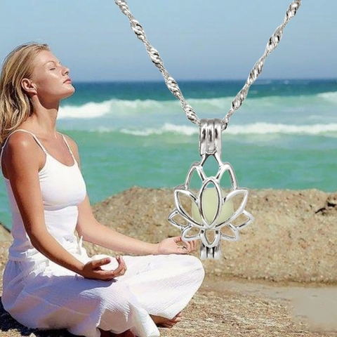 Lotusbloem Medaillon Hanger Ketting Legering Lichtgevende Fluoriet Glow In The Dark Yoga Meditatie Mode Sieraden Voor Dames