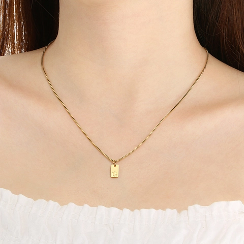 Collana Con Pendente Lettera In Acciaio Inossidabile Minimalista Per Donna Catena Veneziana Alfabeto Inciso Etichetta Rettangolare Gioielli